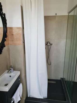 Мотели MAG Motel Бухарест Двухместный номер с 1 кроватью и собственной ванной комнатой-23